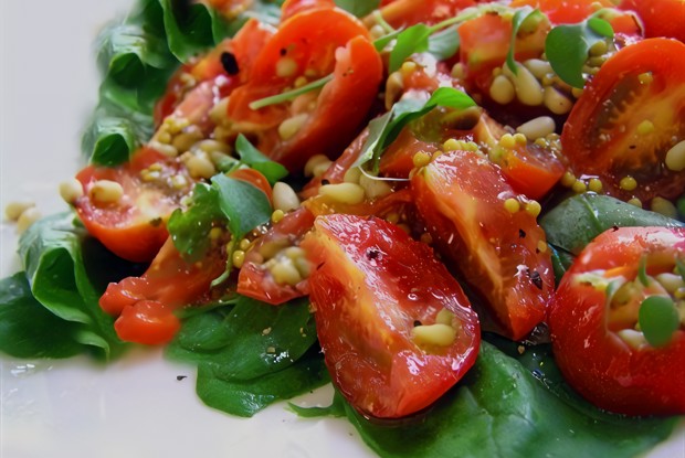 Салат из шпината с пармезаном