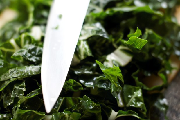 Салат из шпината с растительным маслом