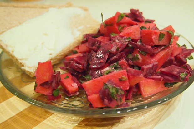 Салат из свеклы с яблоками