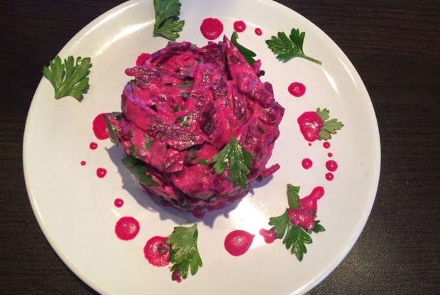 Салат из свеклы с рикоттой