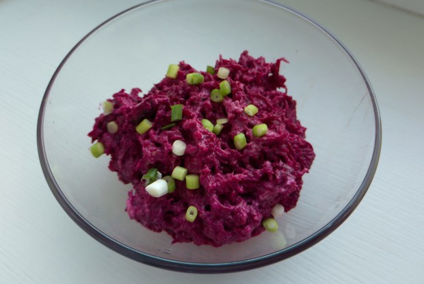 Салат из свеклы и грецких орехов