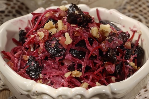 Салат из свеклы с черносливом