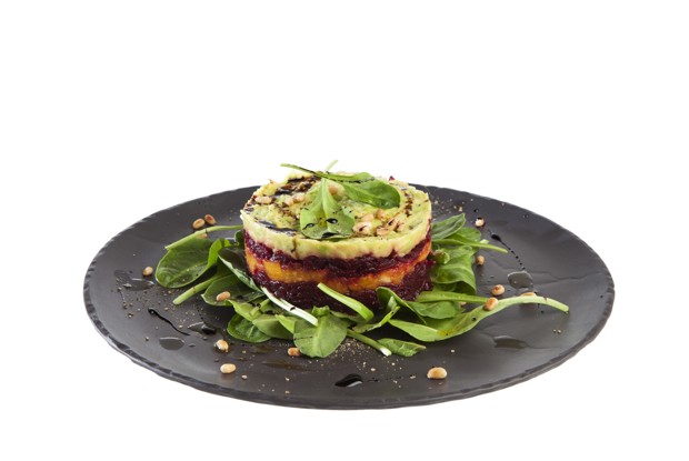 Салат из свеклы, запеченной тыквы и авокадо