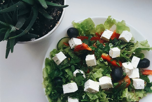 Салат из свежих овощей с фетой