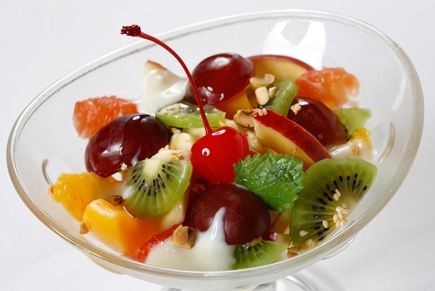 Салат из тропических фруктов и кокоса