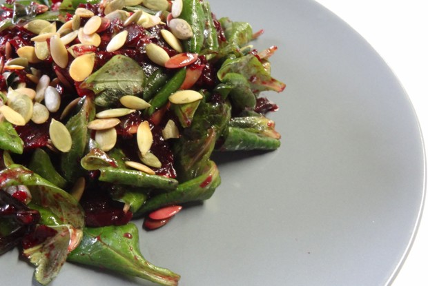 Салат из запеченной свеклы с корном