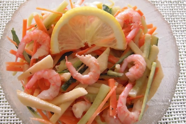 Салат-коктейль с креветками