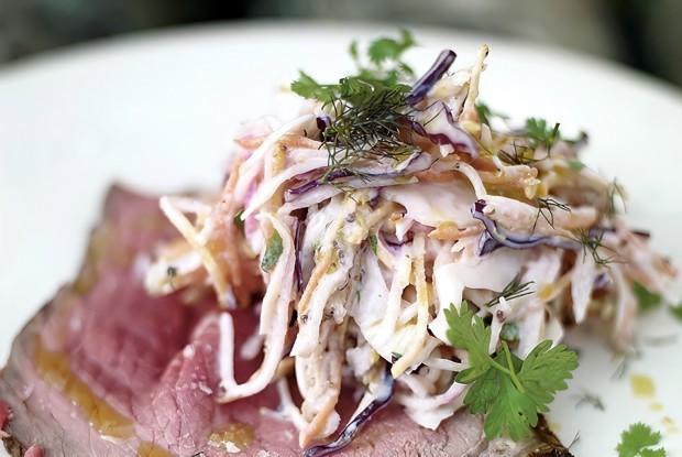 Салат коулсло с натуральным йогуртом