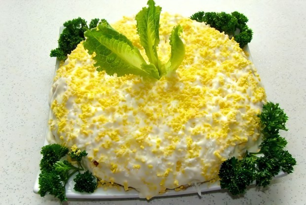 Салат «Мимоза» с сайрой