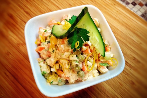 Салат «Оливье без картошки по-толстовки»