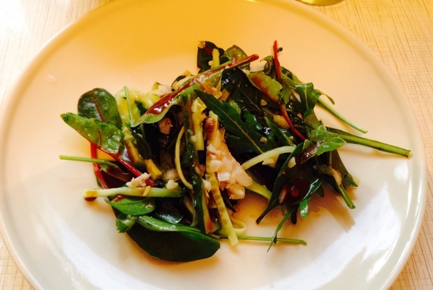 Салат с авокадо и треской