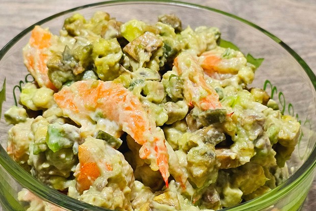 Салат с авокадо