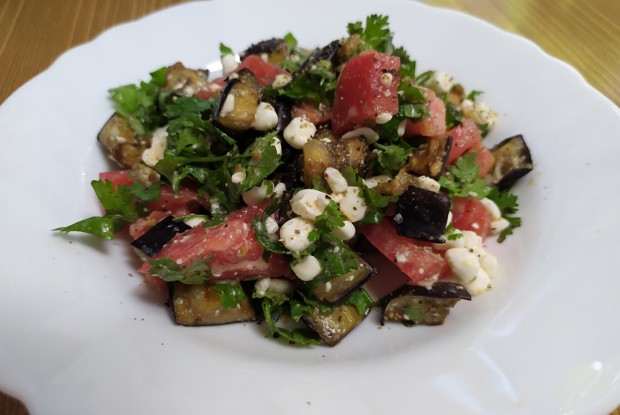 Салат с баклажанами