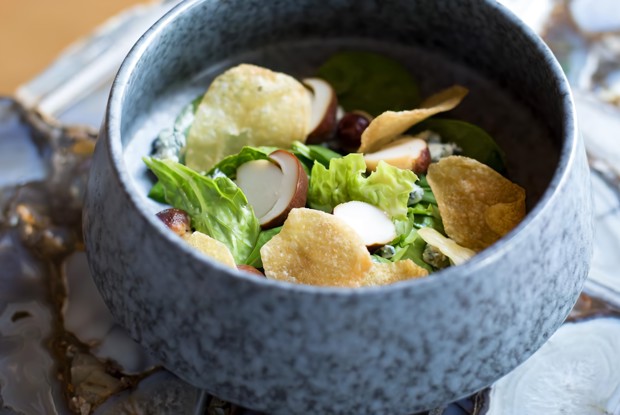 Салат с белыми грибами и горгонзолой