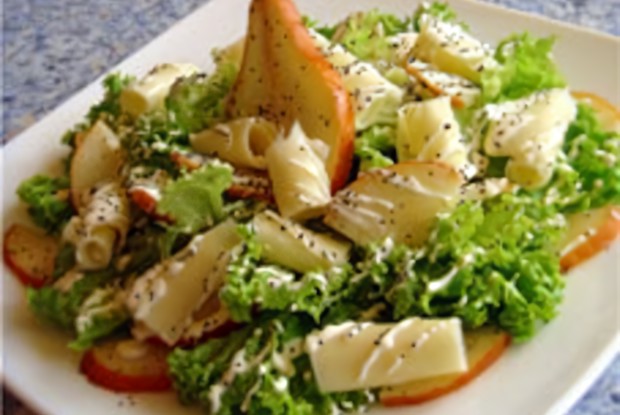 Салат с грушей и цукини