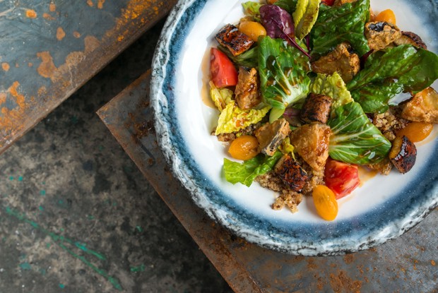 Салат с хрустящим баклажаном