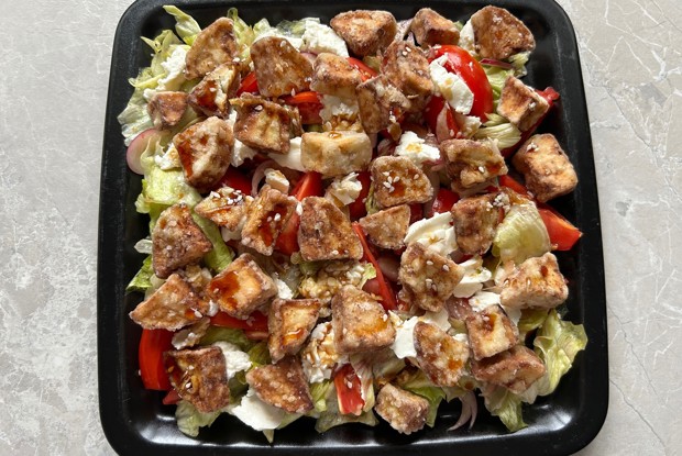 Салат с хрустящими баклажанами