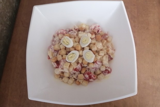 Салат с копченой курицей и пармезаном