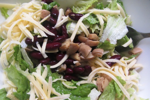 Салат с красной фасолью