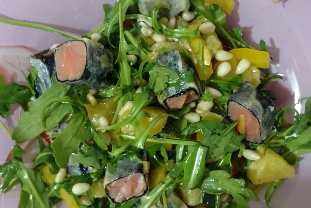 Салат с красной рыбой и апельсинами