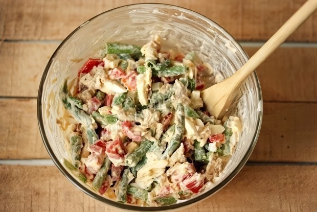 Салат с куриным филе и стручковой фасолью