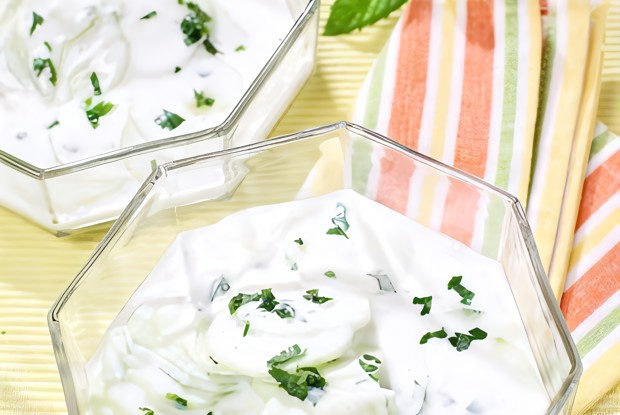 Салат с огурцом и мятой