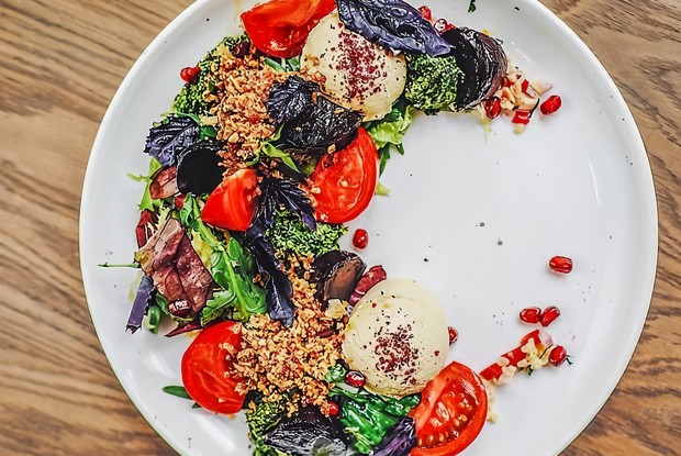 Салат с печеной свеклой и булгуром