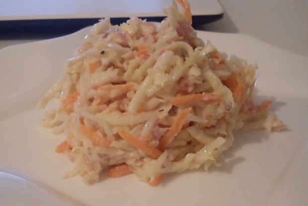 Салат с сельдереем и ветчиной