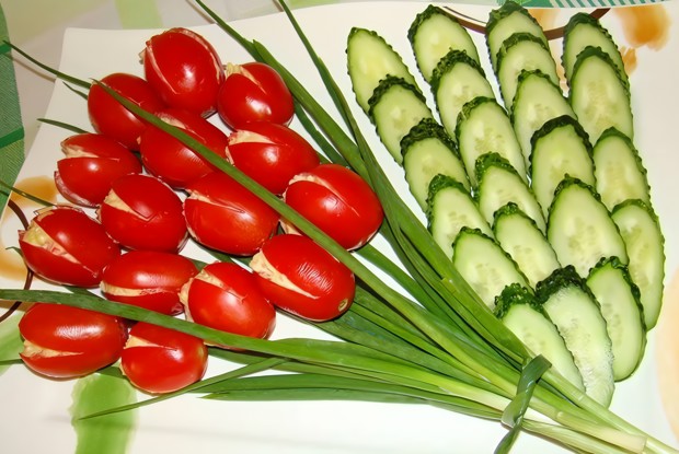 Салат с шампиньонами и фруктами