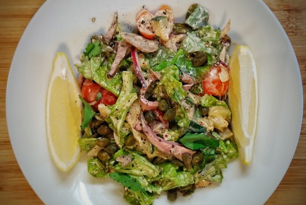 Салат с телячьим сердцем и грибами «Сердцеед»