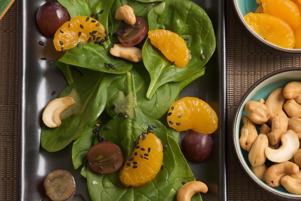 Салат со шпинатом и апельсинами