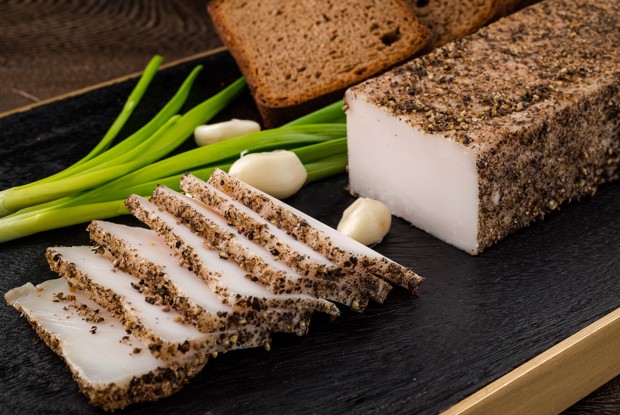 Сало со специями