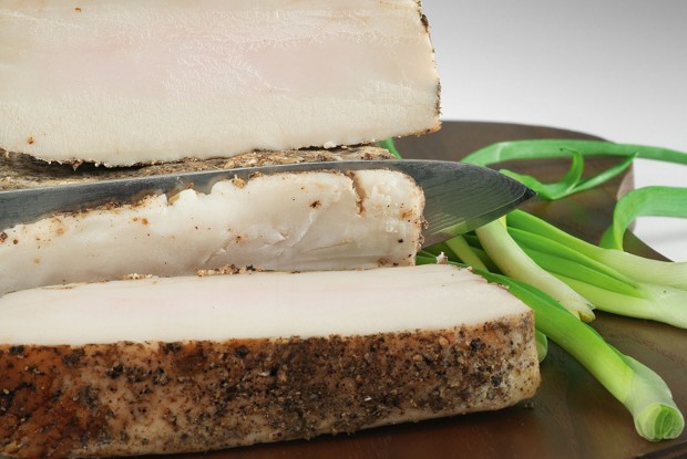 Сало с перцем