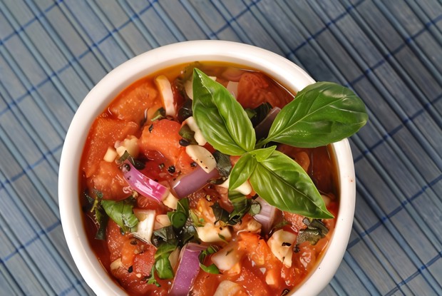 Сальса из феты и вяленых томатов