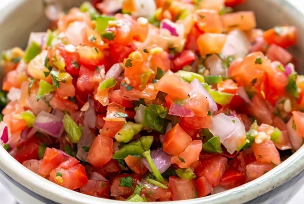 Сальса из свежих помидоров