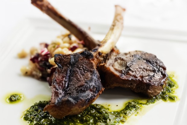 Сальса-верде из петрушки и мяты