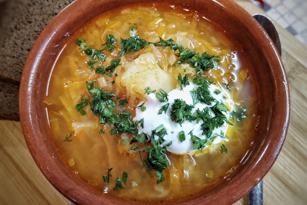 Щи из квашеной капусты с картофелем