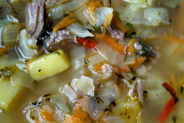 Простые щи из свежей капусты