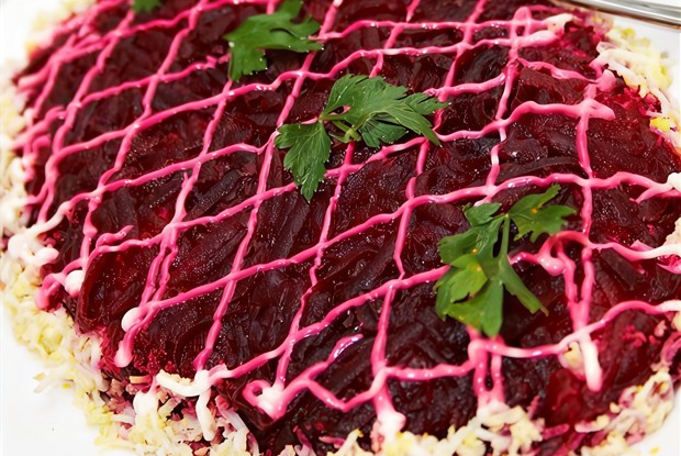 Сельдь под шубой с орехами