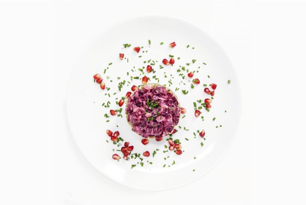 Селедка под шубой с яблоком