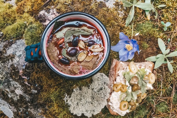 Сэндвич с тунцом на ремесленном хлебе