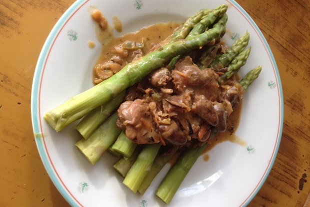 Сердца и желудки куриные в соусе