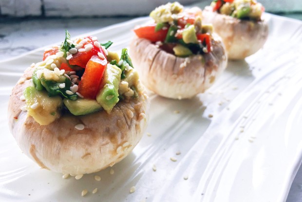 Шампиньоны фаршированные овощами