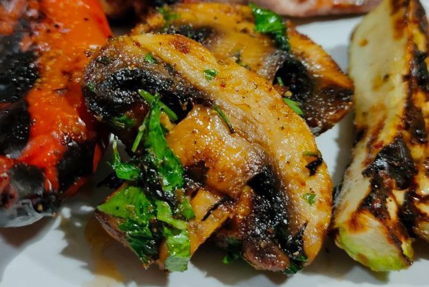 Шампиньоны на мангале