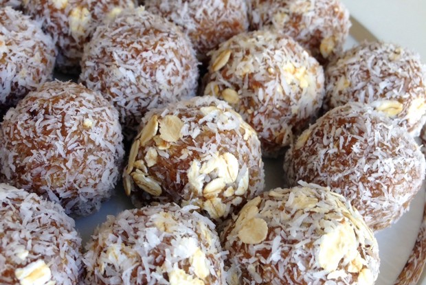 Шарики из фиников