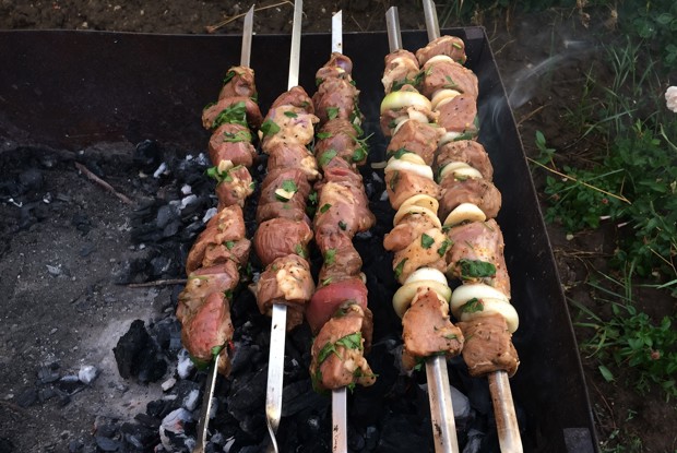 Шашлык из баранины мятой и наршарабом