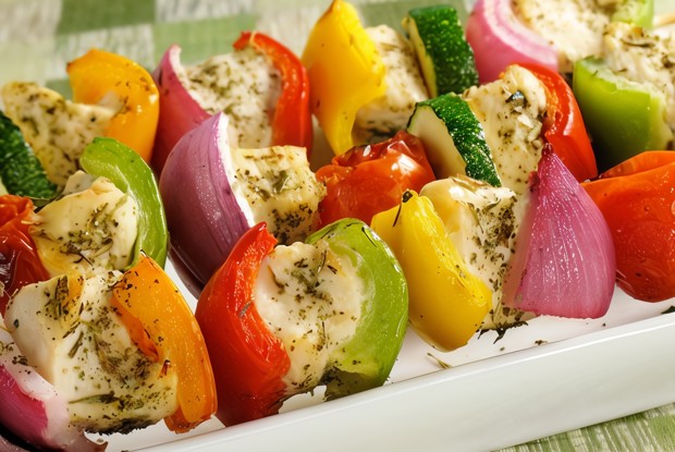 Шашлык из маринованной курицы и цукини