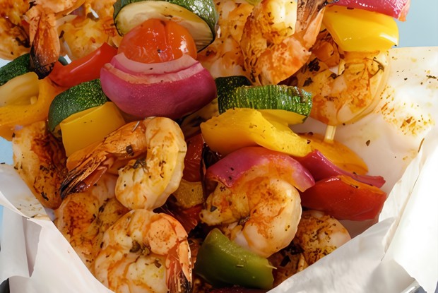 Шашлыки из креветок и цукини в итальянских травах