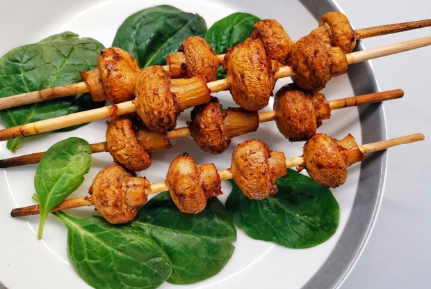 Шашлычки из шампиньонов в духовке