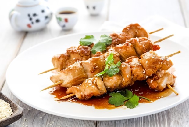 Шашлык из курицы с кунжутом